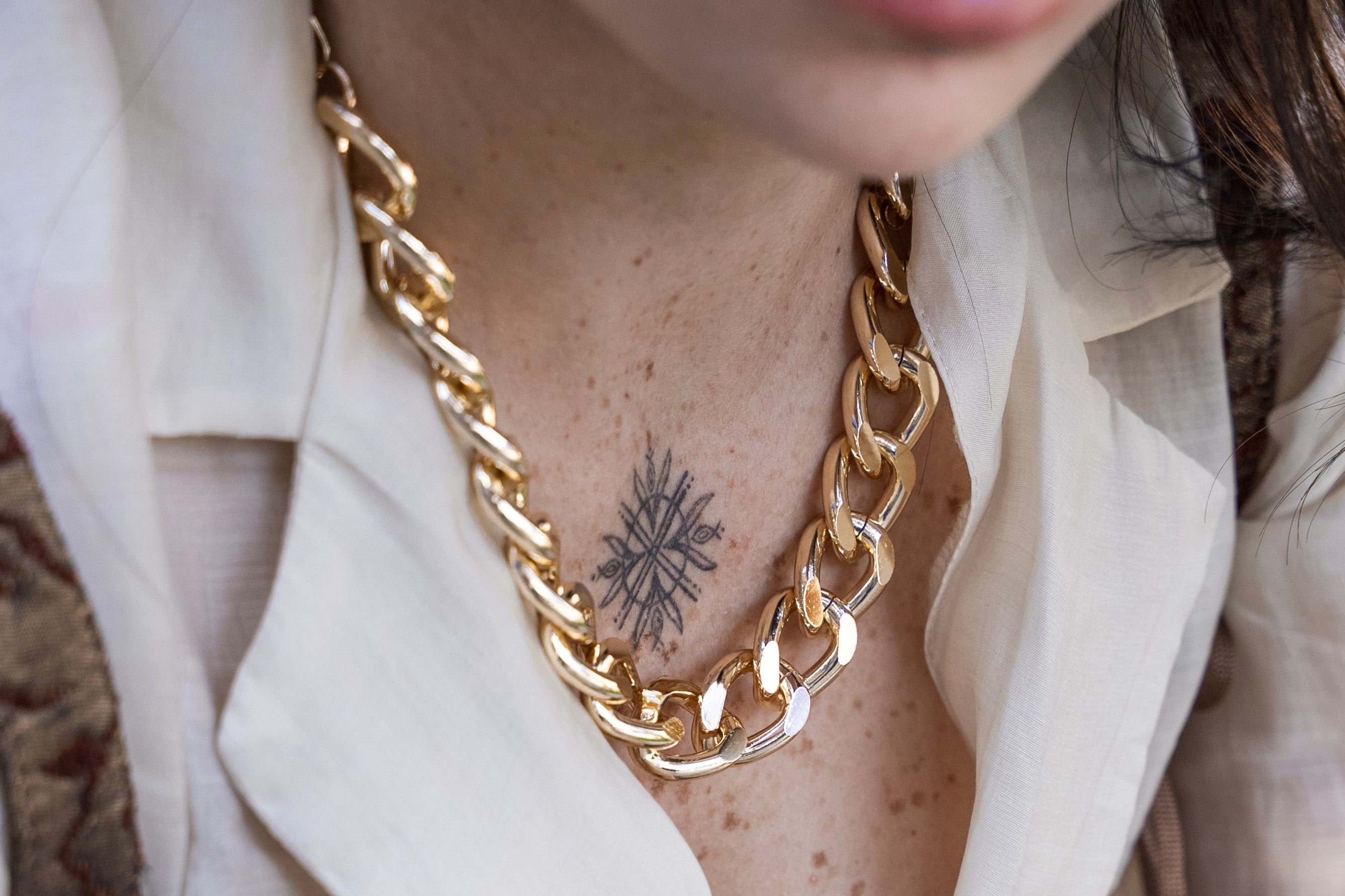 Elegant chunky gold plated necklace